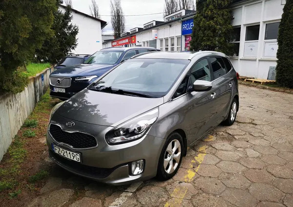 kia Kia Carens cena 45900 przebieg: 137000, rok produkcji 2015 z Szczecin